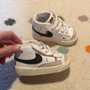 Nike Blazer Mid ‘77 Paint Splatter